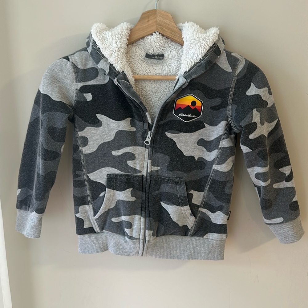 Eddie Bauer Camouflage Zip Up Hoodie Sweatshirt with Fuzzy Lining Size 5/6